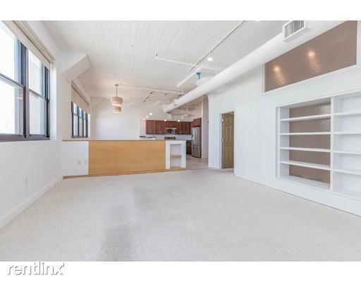 Building Photo - 437 D St