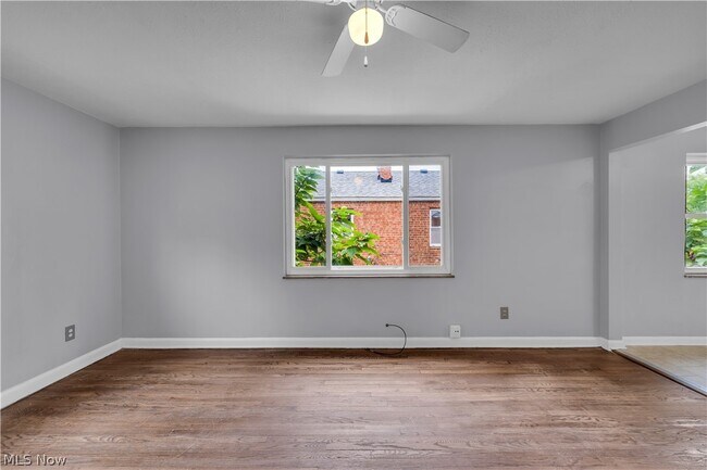 Foto del edificio - 21270 Crystal Ave