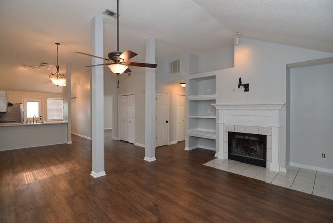 Building Photo - 146 Hammond Pl Cir