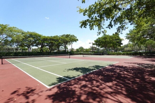 Foto del edificio - 9777 Westview Dr