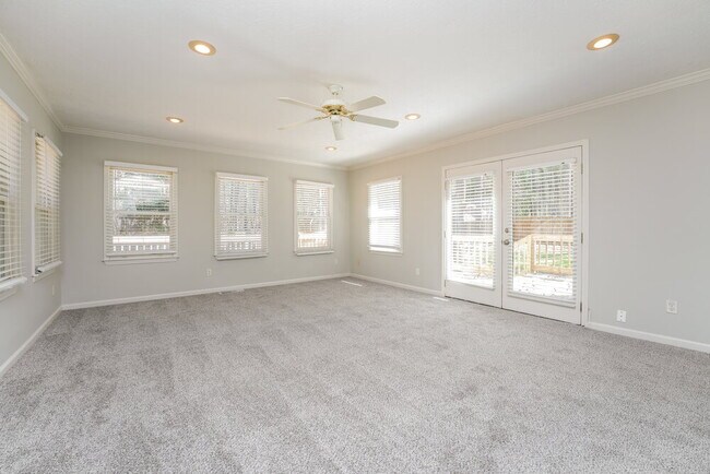 Foto del edificio - 2526 Highland Dr SE