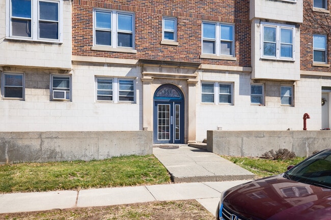 Building Photo - 357 Morris St