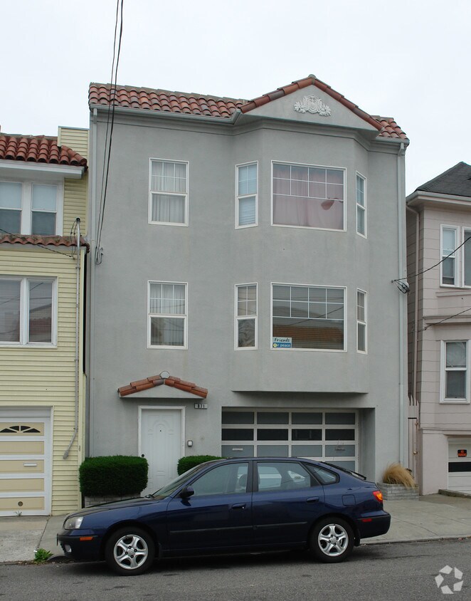 Building Photo - 871 46th Ave