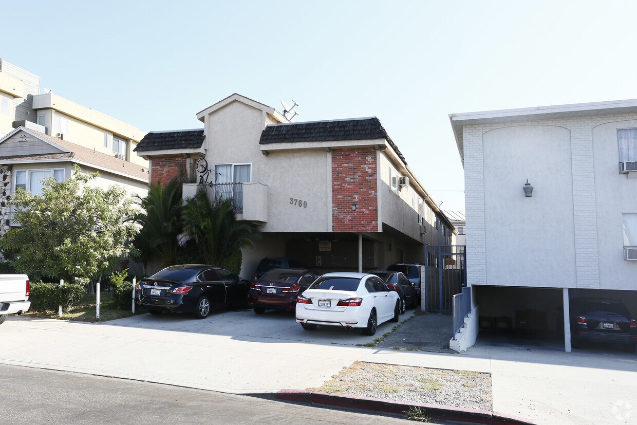 Primary Photo - 3760 Vinton Ave
