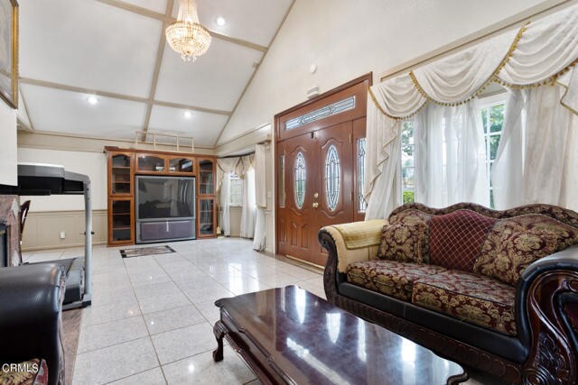Foto del edificio - 5116 Dahlia Dr