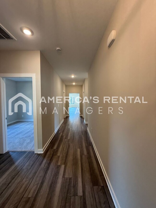 Building Photo - Home for rent in Riverside!!!!