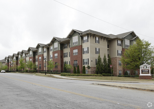 Building Photo - Columbia at Sylvan Hills