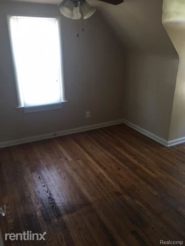 Foto del edificio - 25901 Hanover St