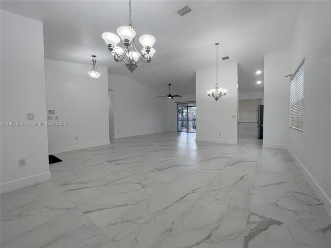 Foto del edificio - 13412 SW 6th St