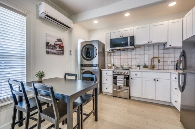 Building Photo - The Vanderbilt