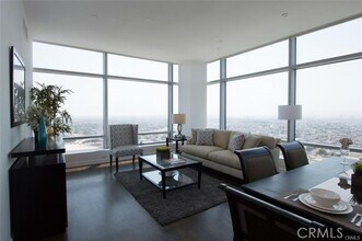 Building Photo - 900 W Olympic Blvd