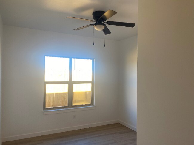 Foto del edificio - 5727 Kemper St