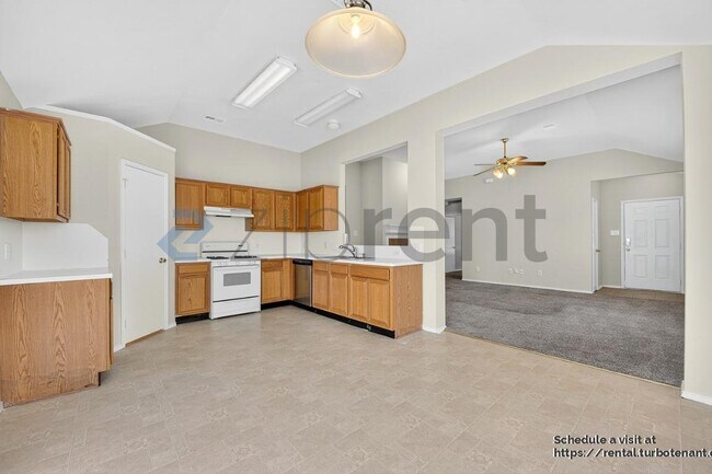 Foto del edificio - 9100 Warren Dr