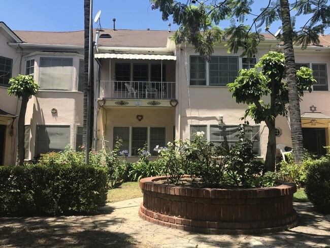 East wing from courtyard - 416 E Windsor Rd