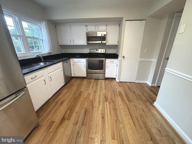 Foto del edificio - 18215 Kitchen House Ct