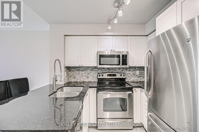 Building Photo - 109 Front St E