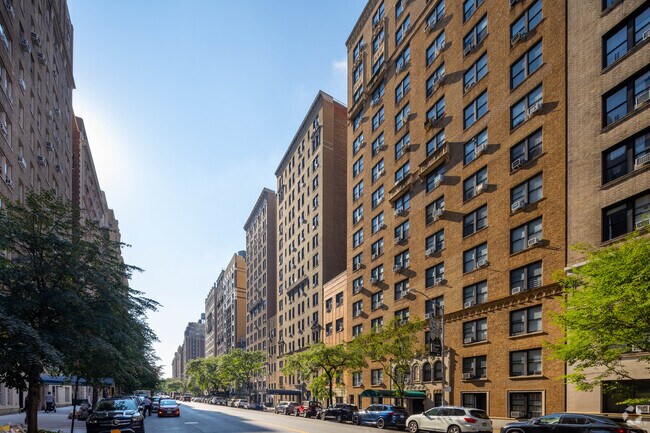 Building Photo - 130 W 86th St