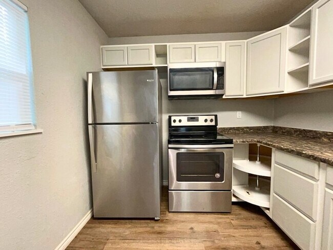 Foto del edificio - 1713 NW Irwin Ave