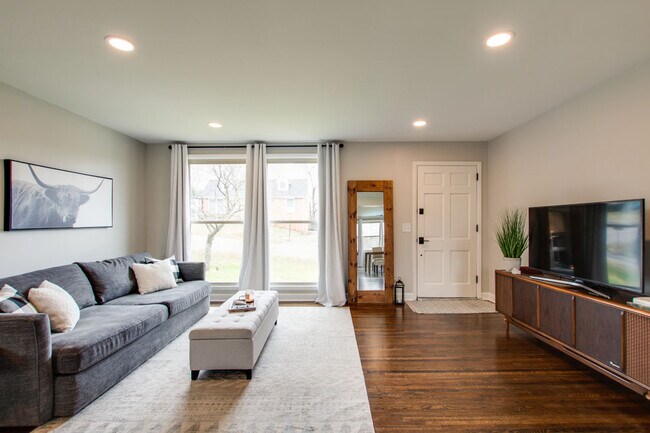 Building Photo - 121 Jacksonian Dr