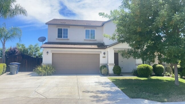Building Photo - 5 Bedroom / 2.5 Bathroom for rent $2,995