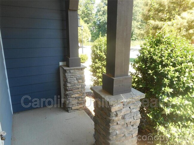 Building Photo - 5522 Harris Cove Dr
