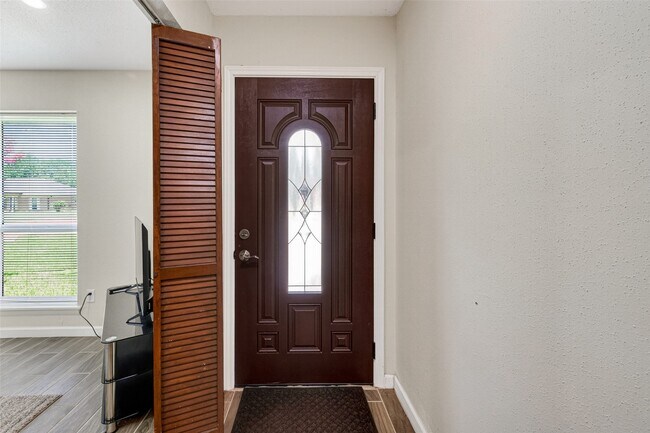 Foto del edificio - 13629 Lynnwood Ln