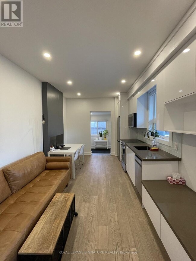 Building Photo - 17 Claremont St