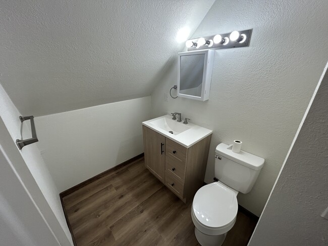 Foto del edificio - 2905 Burden Ave