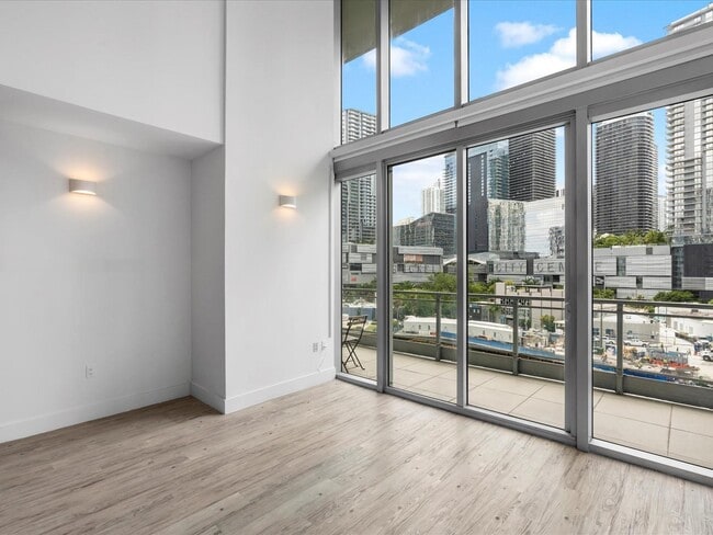 Foto del edificio - 92 SW 3rd St