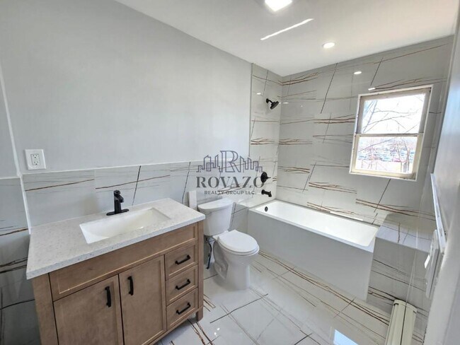 Photo - 1549 Morris Pl House