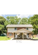 Building Photo - 210 Albatross St