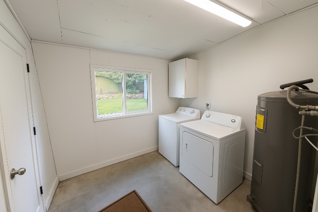 Building Photo - 226 NE 92nd St