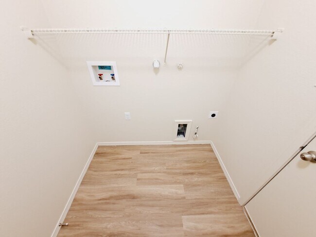 Foto del edificio - Super cute 3 bed 2 bath home in Huning Ranch. MOVE IN SPECIAL! 1/2 OFF 2ND MONTHS RENT!