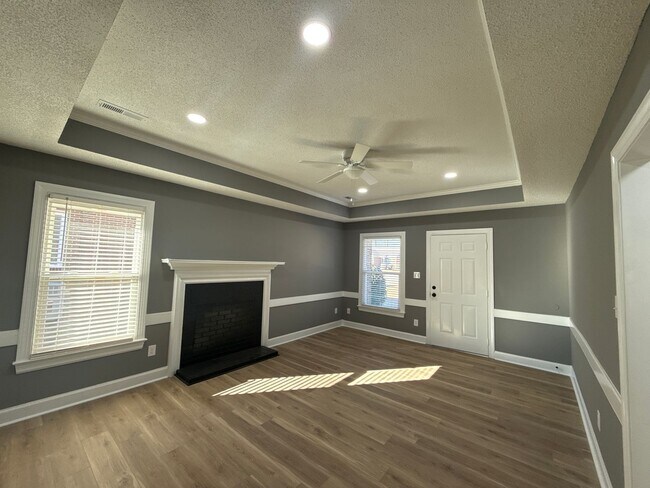 Foto del edificio - 3803 Chase Rd NW