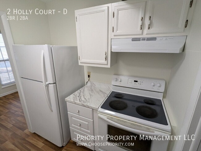 Building Photo - 2 Holly Ct