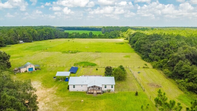 Building Photo - 390 Bob Brooks Rd