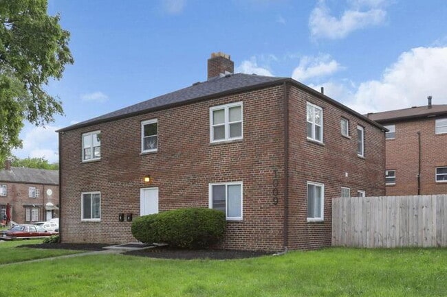 Building Photo - Updated 1BD/1BA