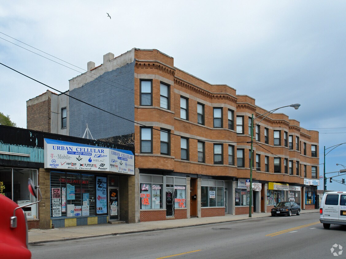 Building Photo - 400-410 W 79th St