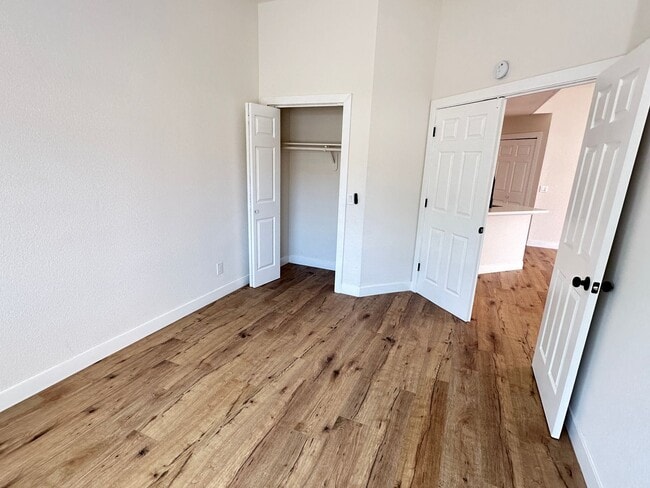 Building Photo - APARTMENT WITH GARAGE INCLUDED - SEDONA - ...