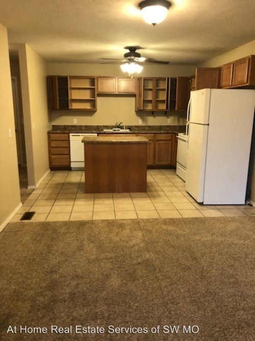 Building Photo - 3 br, 2 bath Apartment - 1115 N. 26th