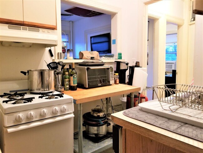 Foto del edificio - Fenway 2bed / 1bath close to BU available 9/1/2026 no broker fee $3600