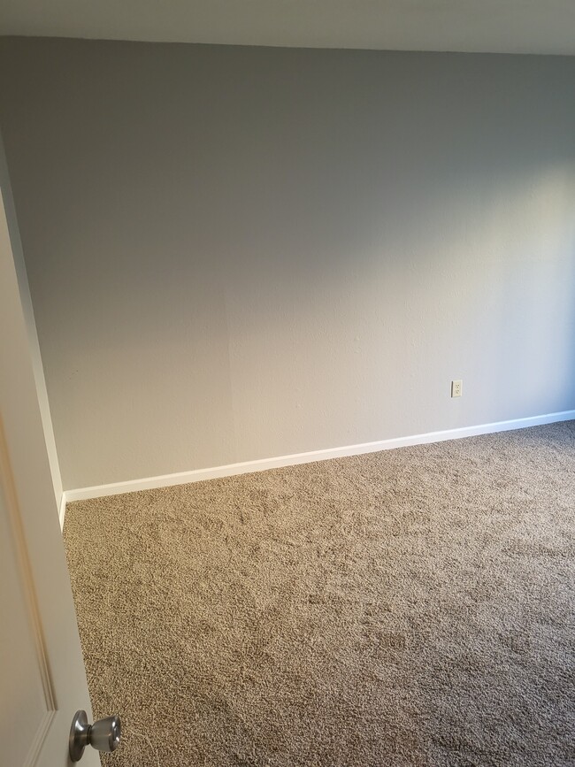 Master Bedroom - 5806 Ryewyck Dr