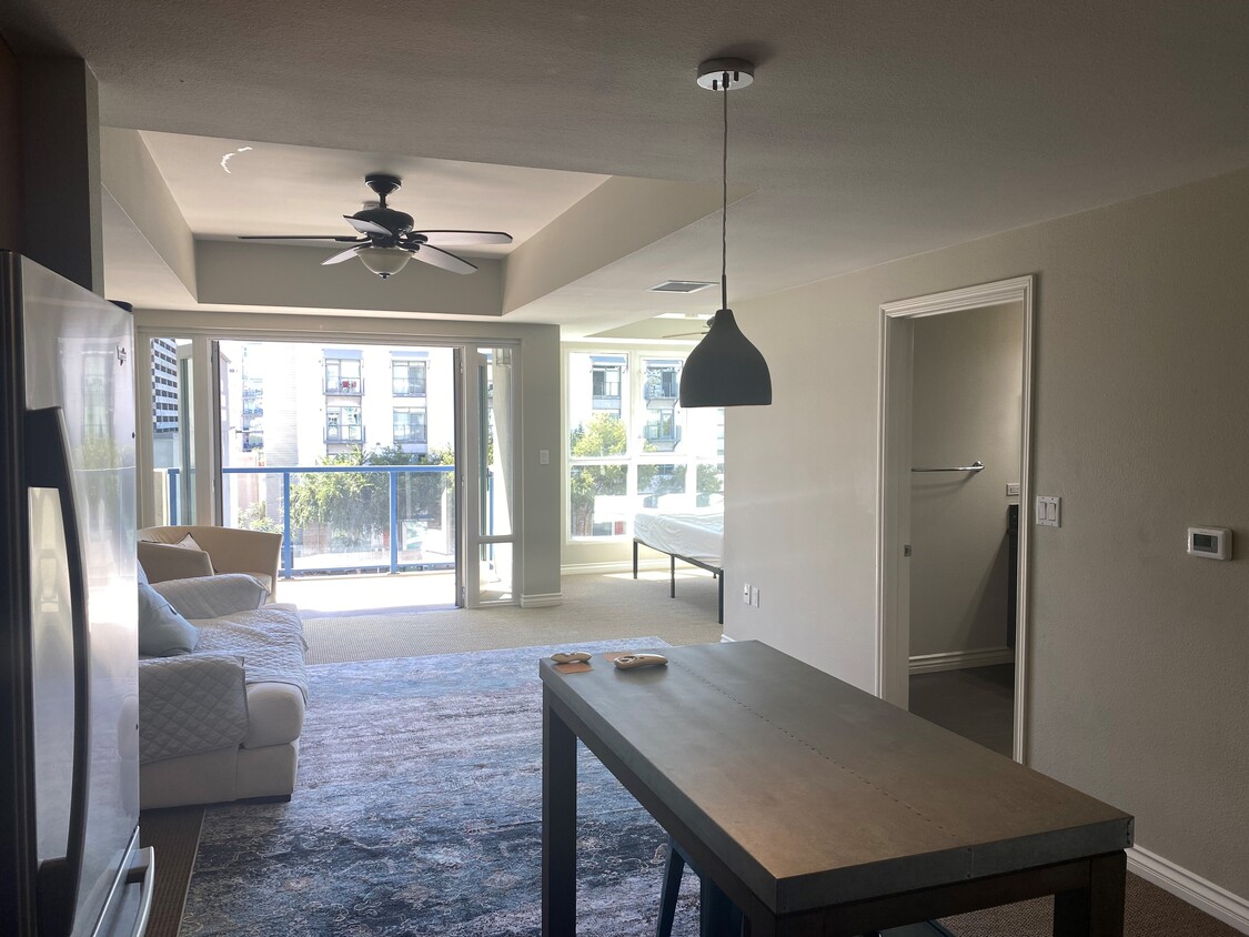 Foto principal - 875 G St