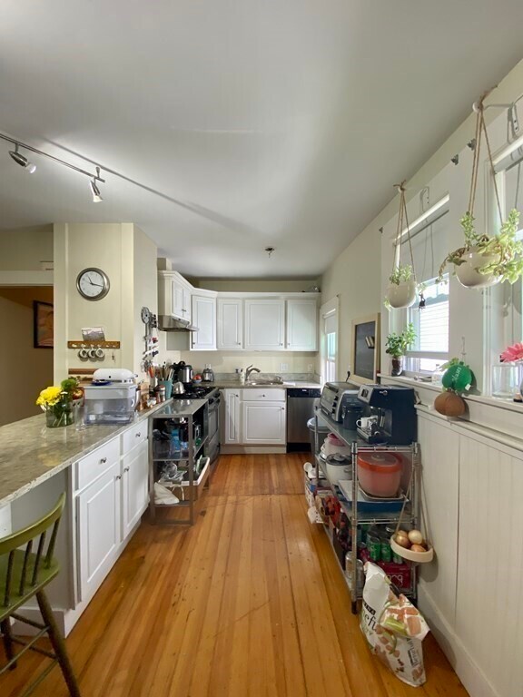 Foto del edificio - 299 Savin Hill Ave