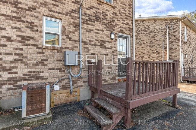 Building Photo - 3413 Clingstone Way