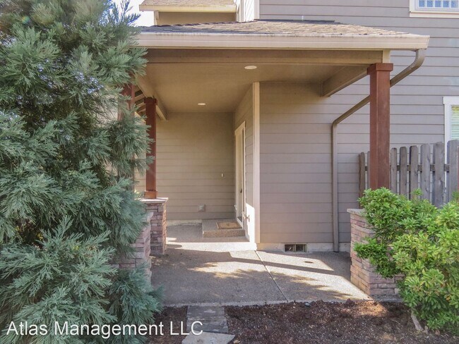 Foto del edificio - 4 br, 2.5 bath House - 635 E Kennedy Ct