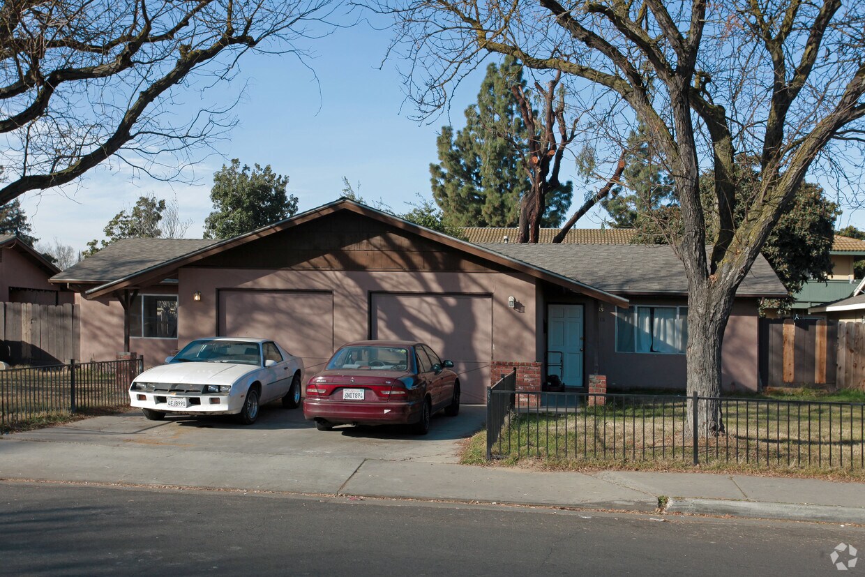 Foto del edificio - 213-215 N Riverside Dr