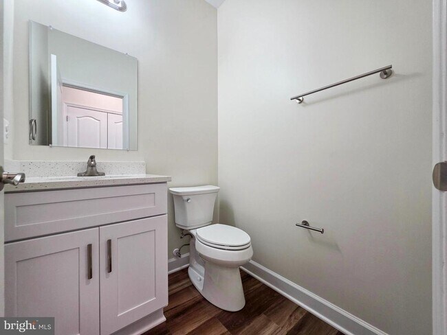 Foto del edificio - 3300 Broker Ln