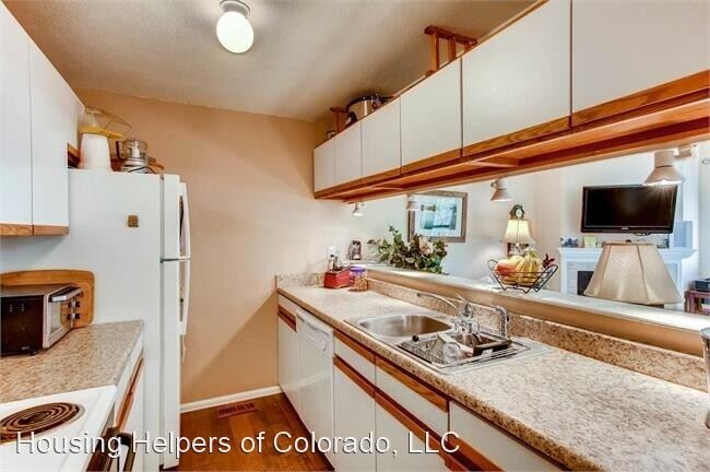 Foto del edificio - 2 br, 2 bath House - 266 South Taft Court