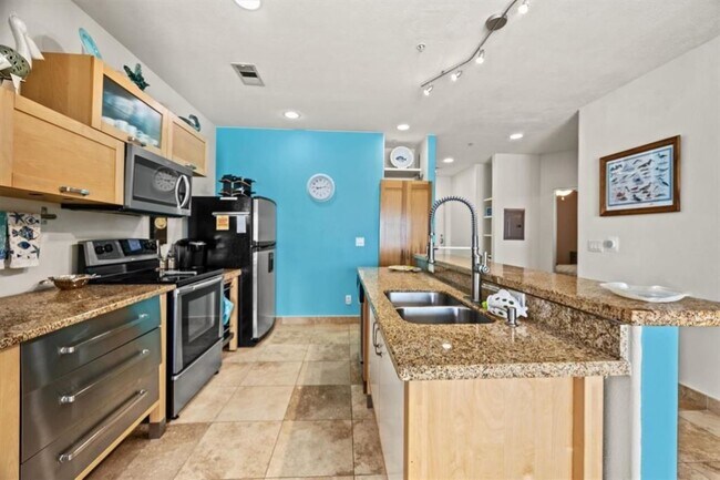 Building Photo - 9420 Seawall Blvd